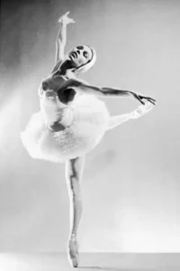 Maria in a back attitude on pointe